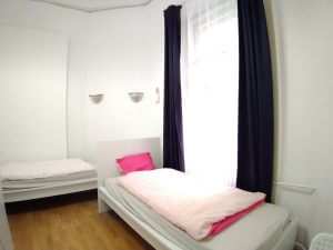 Twin room 01